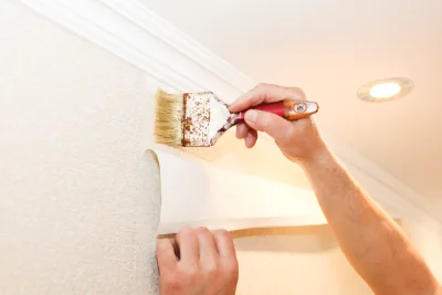 Pose de papier peint à Maysel — revêtements muraux et toiles de verre
